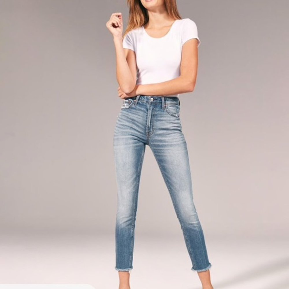 Abercrombie Simone High Rise Slim Size 25